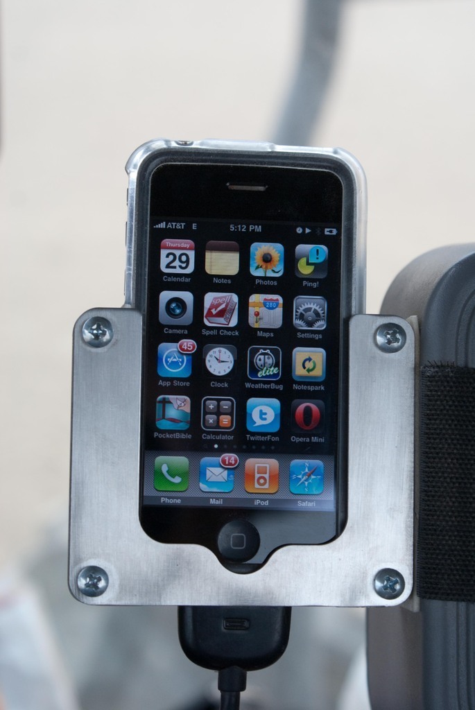 Iphone手機(jī)汽車支架3D打印模型