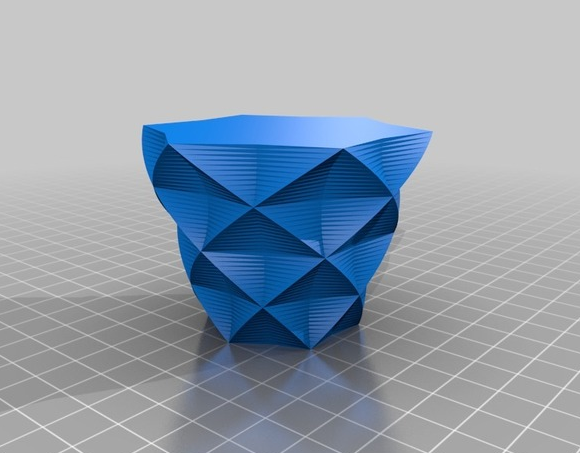 扭曲小筆筒3D打印模型