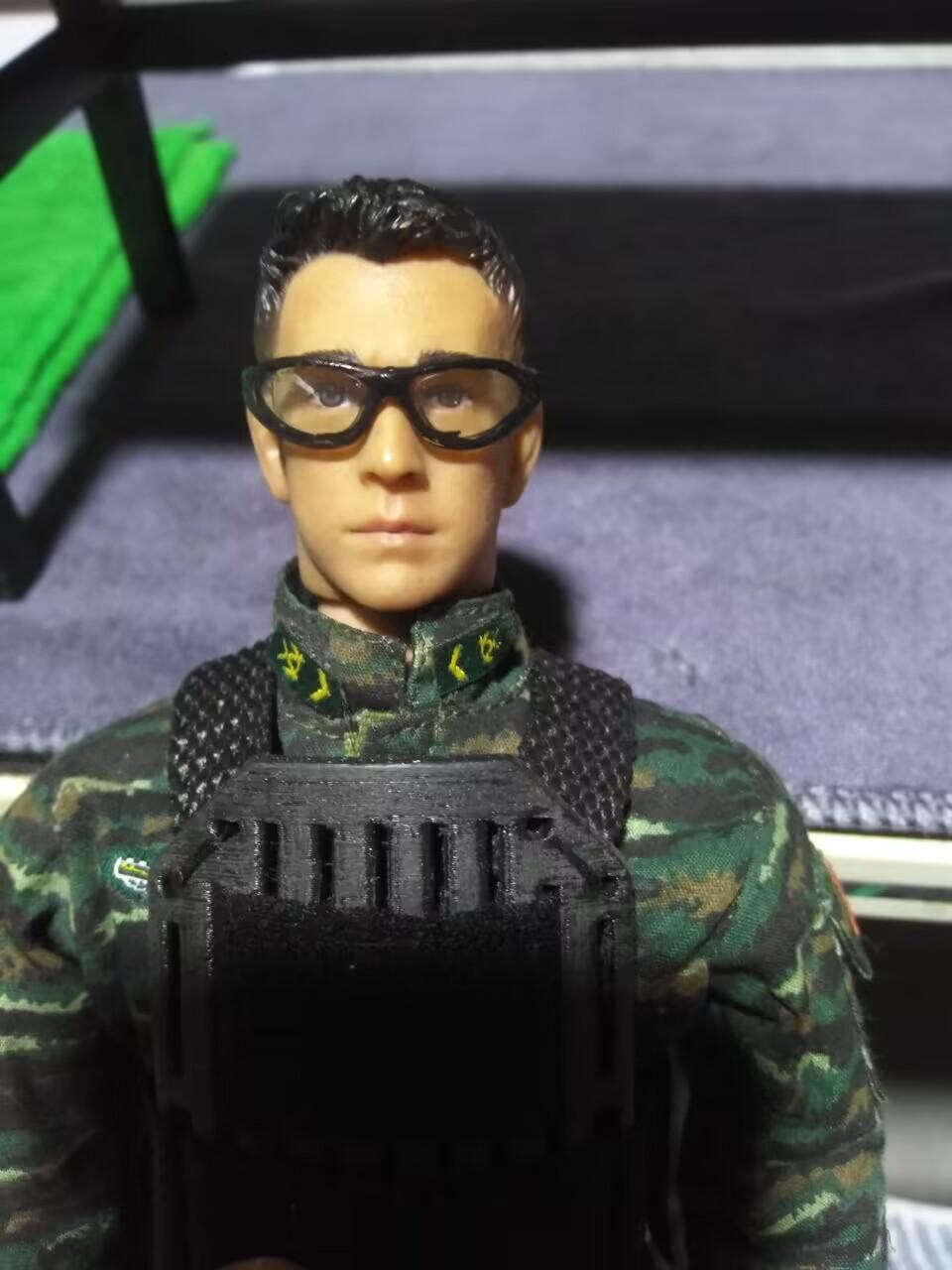 1/6兵人眼鏡(全框運(yùn)動(dòng)眼鏡)3D打印模型