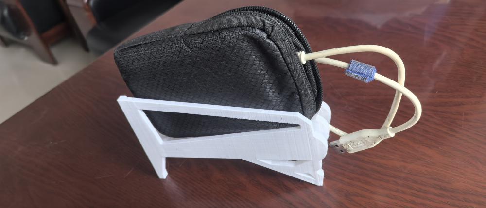 2.5英寸移動(dòng)硬盤支架3D打印模型