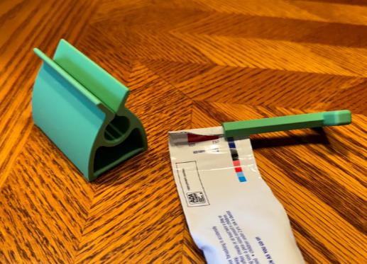 簡陋又好用的擠牙膏器及牙膏立架3D打印模型